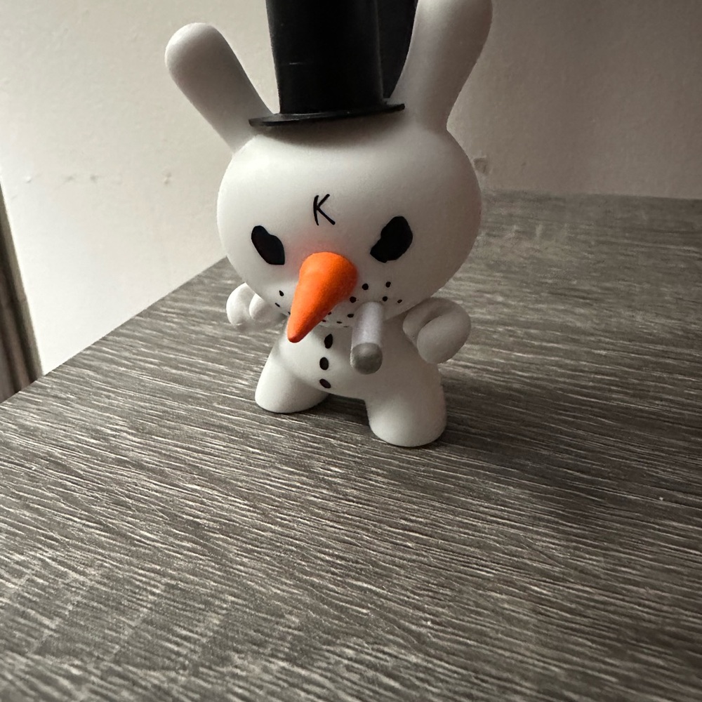Kid robot Frank kozik snowman 2010 edition. - Picture 6 of 9